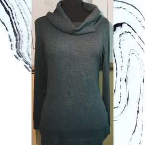 🌚Peter Nygard Sweater🌚